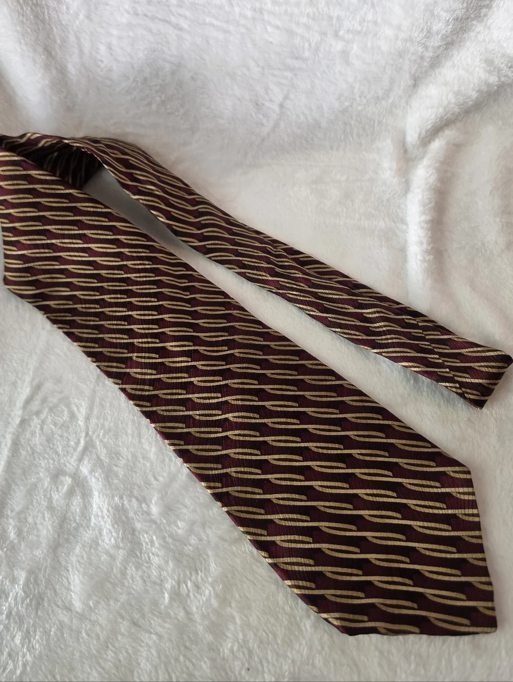 Vintage Z Inc. Men's Silk Necktie Burgundy Gold Geometric Pattern Handmade Tie